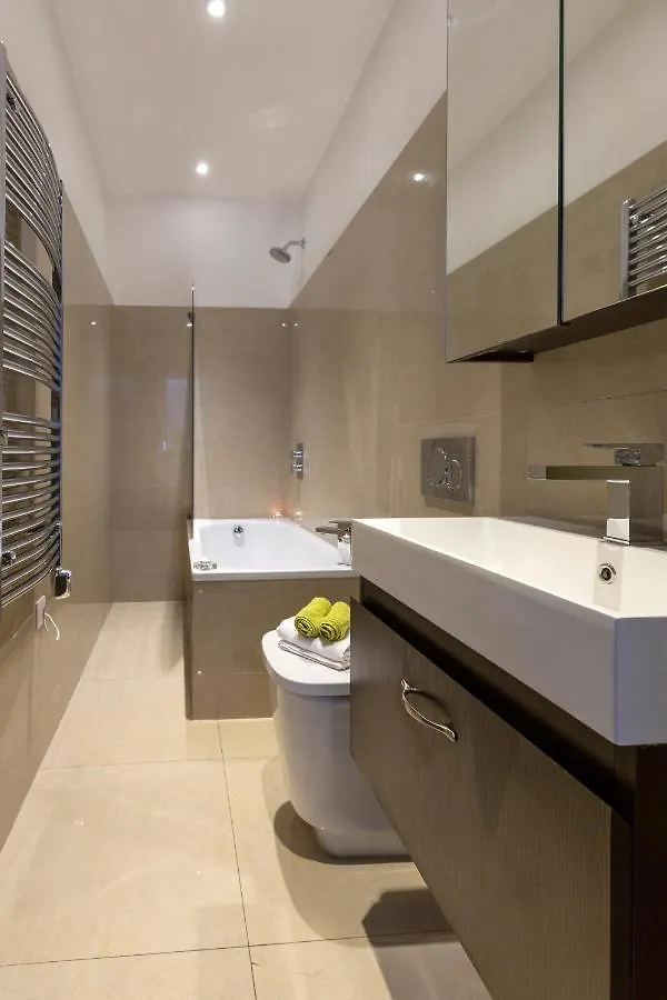 Deluxe Central City Of London Apartments 0*,  United Kingdom
